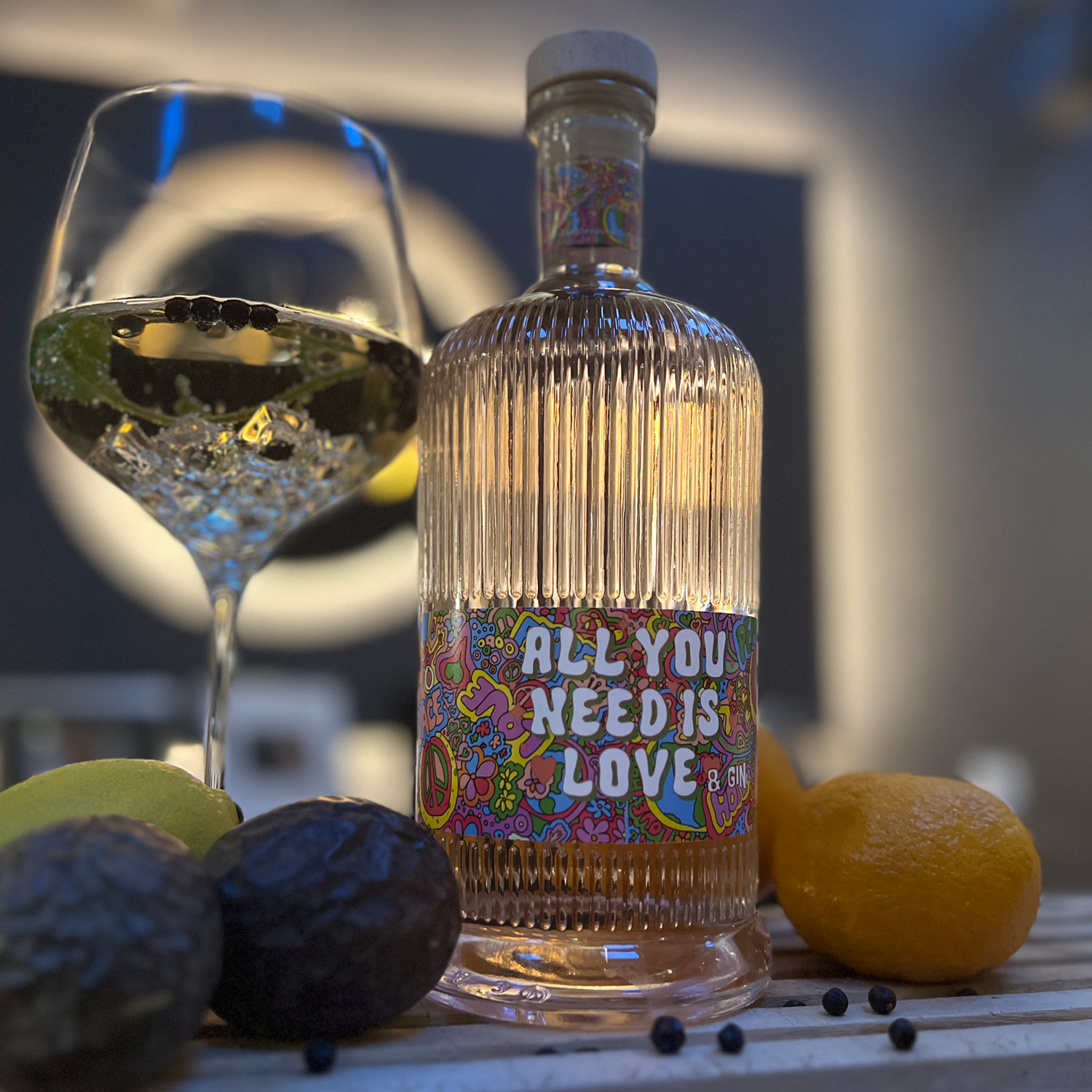 all-you-need-is-love-gin-04